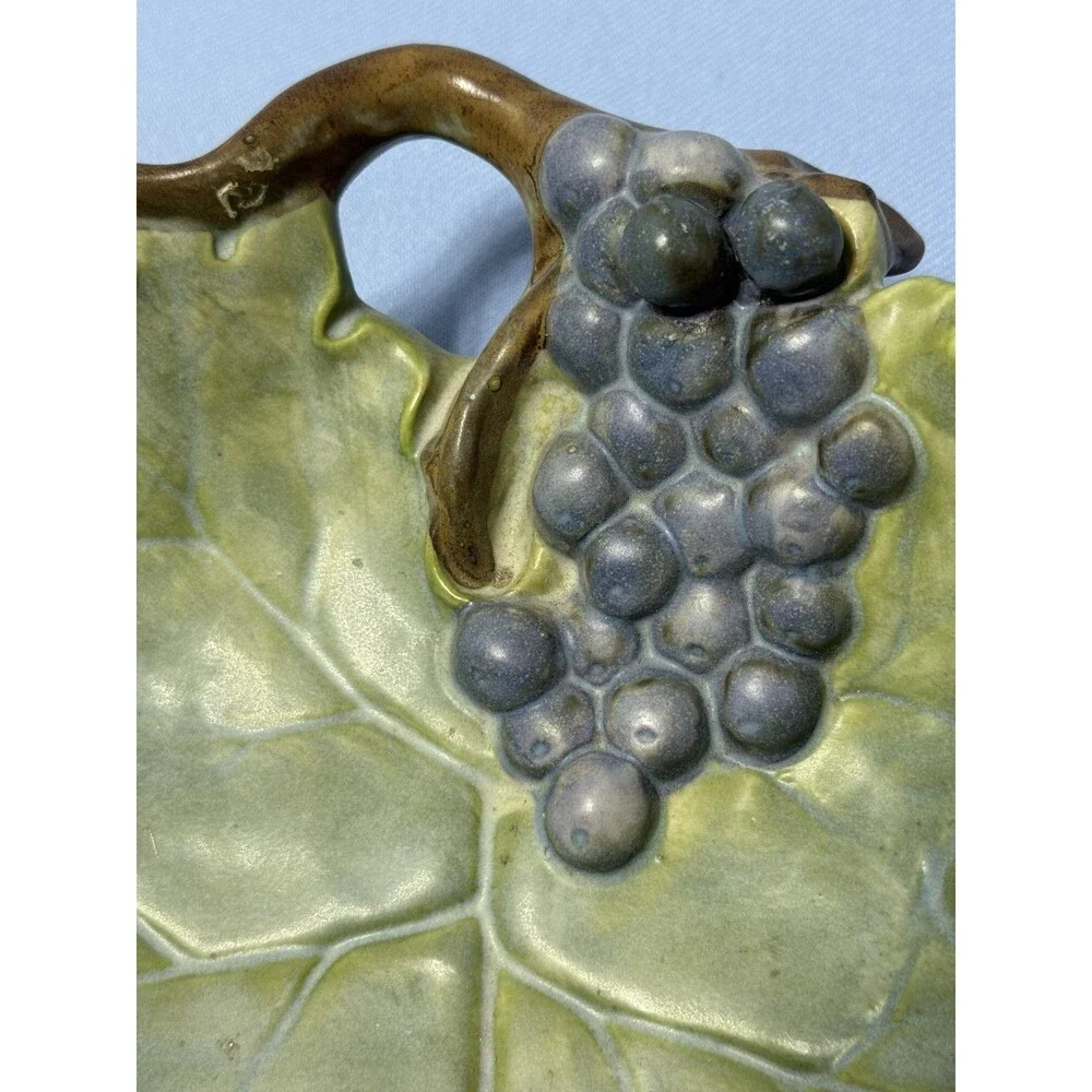 Vintage TAKAHASHI, S. Francisco Majolica Style Grape Design Bowl